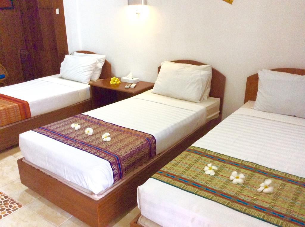Pasific Beach Cottages Mangsit Kültér fotó