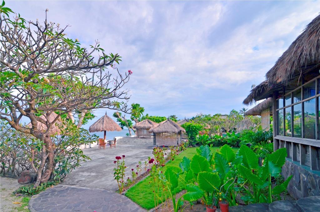 Pasific Beach Cottages Mangsit Kültér fotó